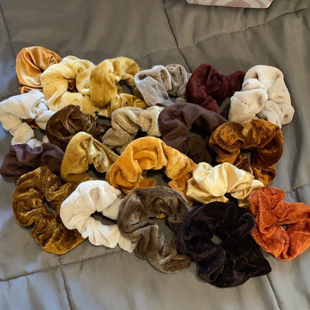 20 pcs brown scrunchies